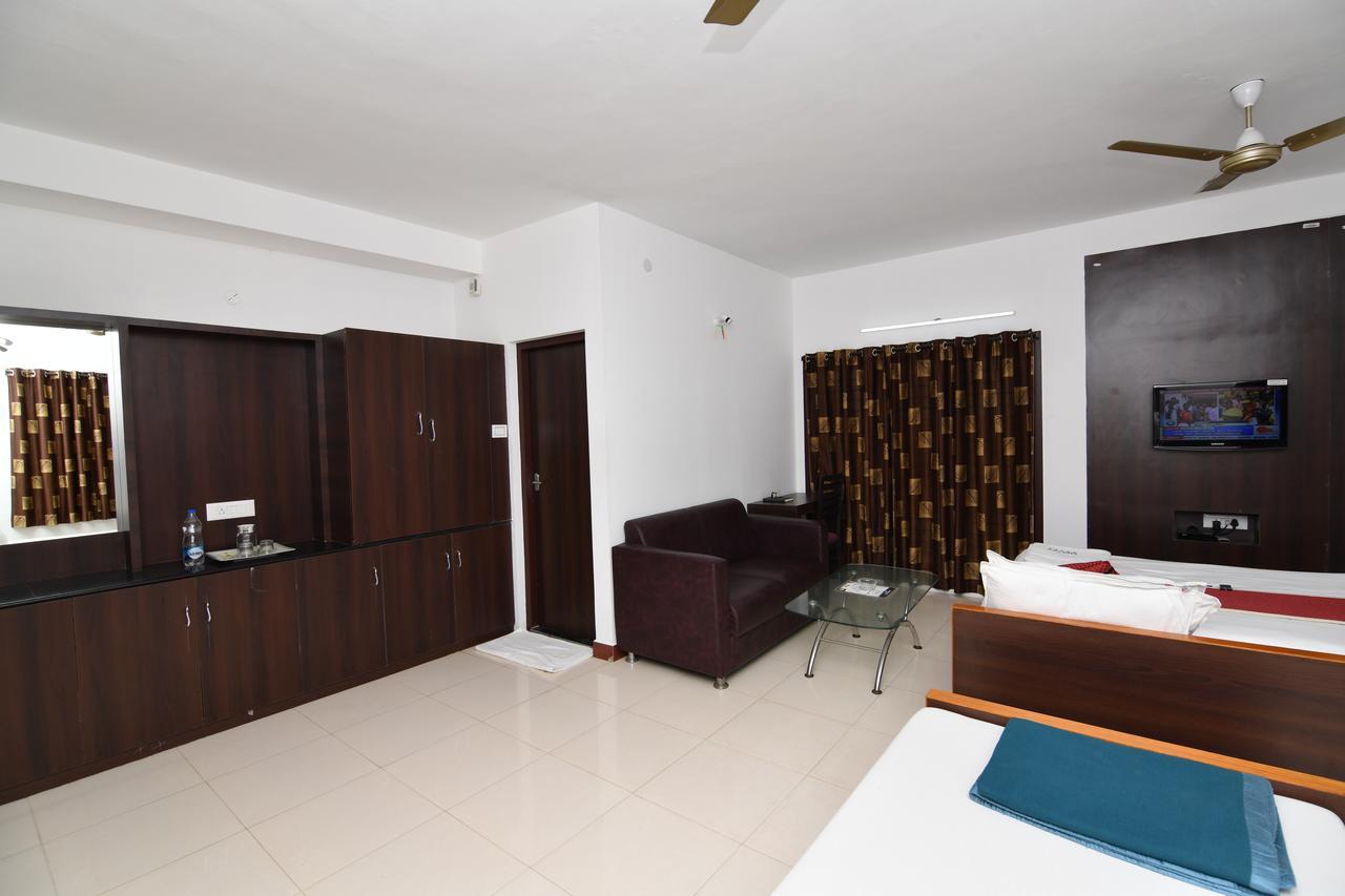 Lake View Hotel Madurai Exterior photo
