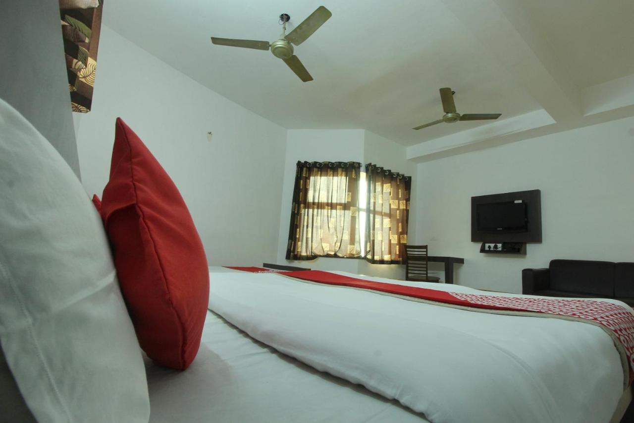 Lake View Hotel Madurai Exterior photo